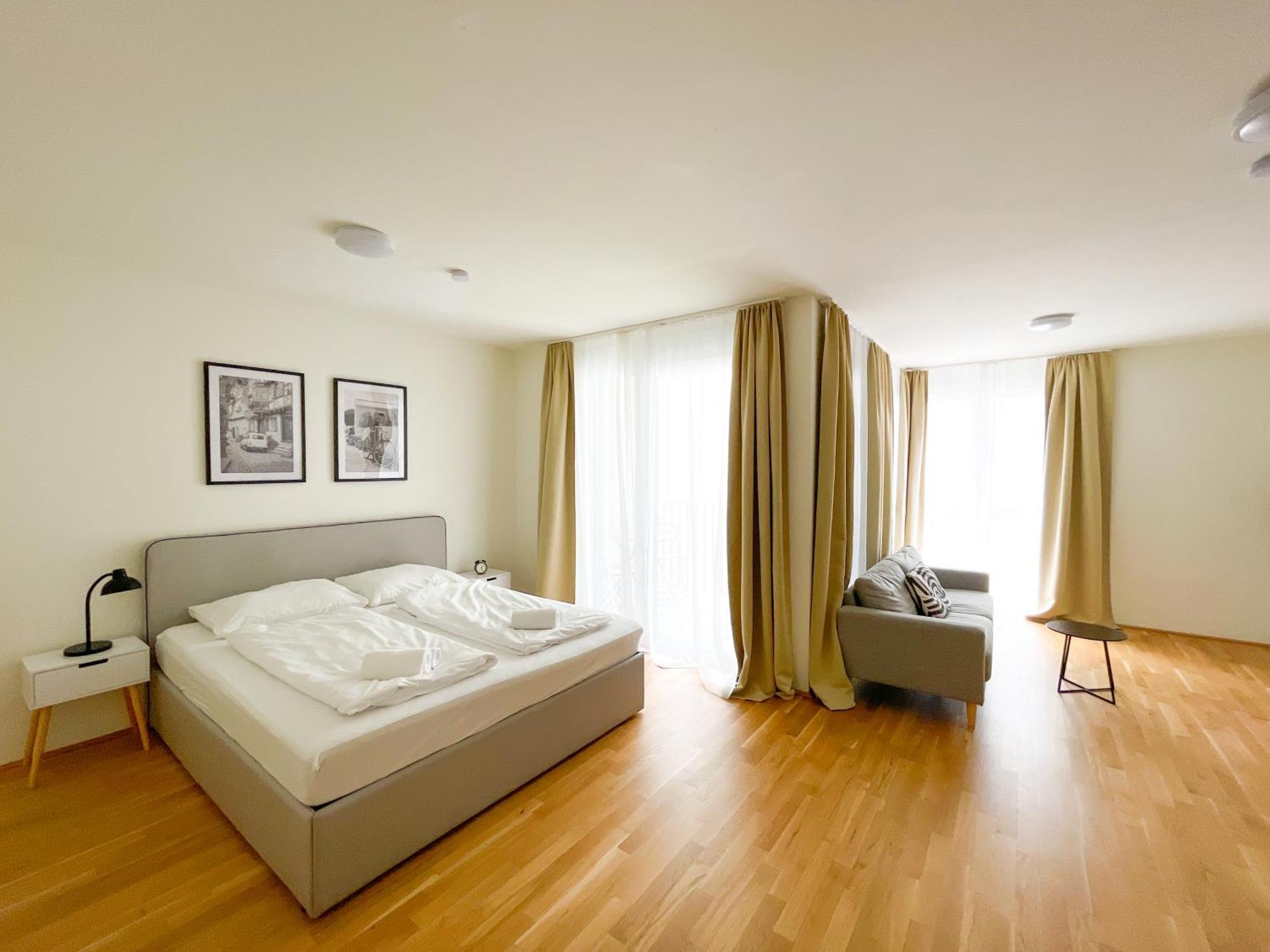 Whats-App Self-Check-In - 1Br Apartment, Near Airport,15 Min To Center 维也纳 客房 照片