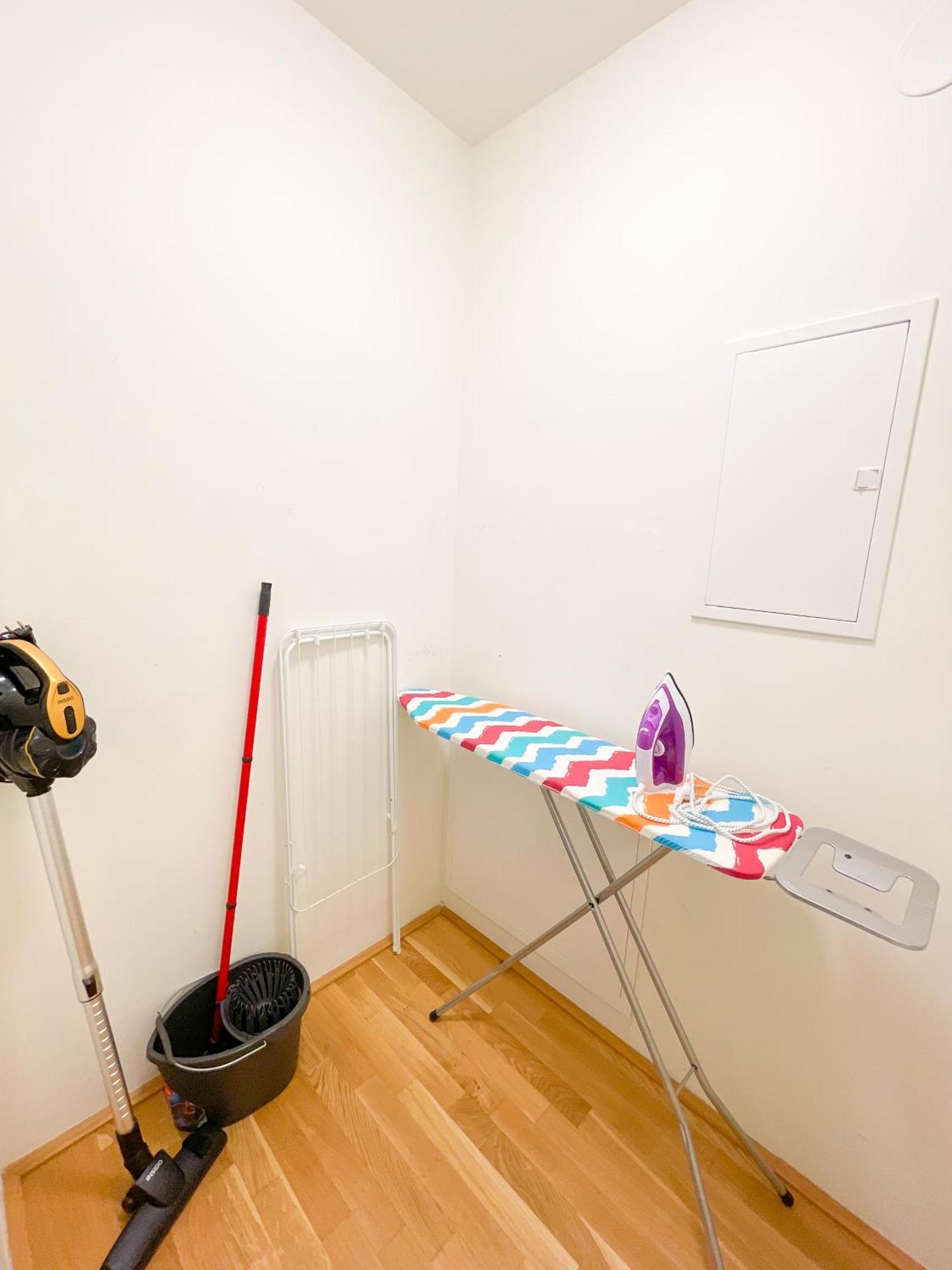 Whats-App Self-Check-In - 1Br Apartment, Near Airport,15 Min To Center 维也纳 客房 照片